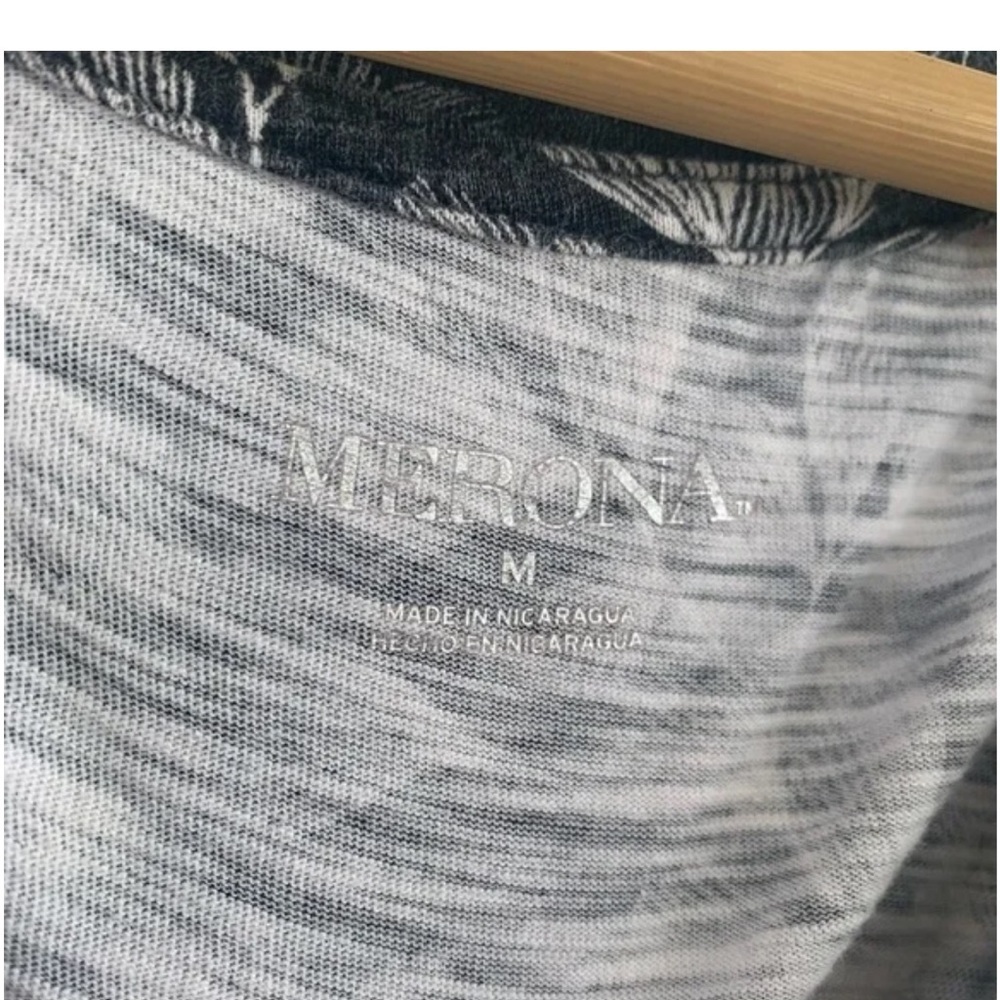 Merona V-Neck Tee Size M Grey White Botanical Leaf Print Short Sleeve Slub Knit - Picture 3 of 3